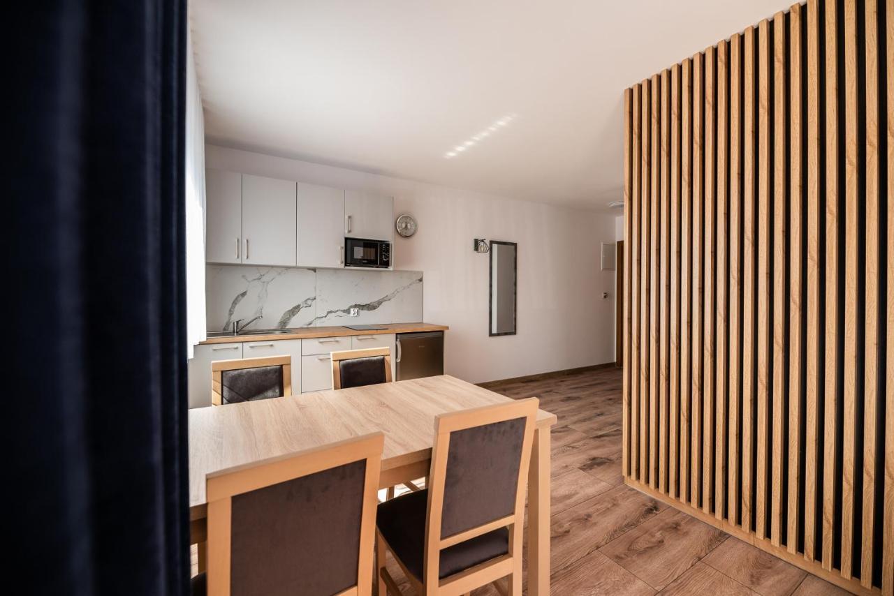 Apartamenty Henry Łeba Buitenkant foto